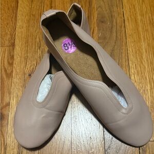 Nude Ballet flats 8.5